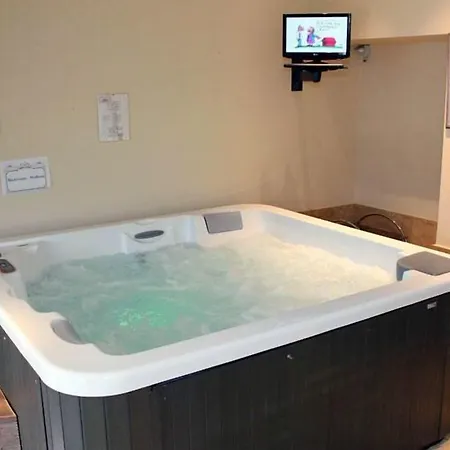 Hotel Chateau De Limont 3*