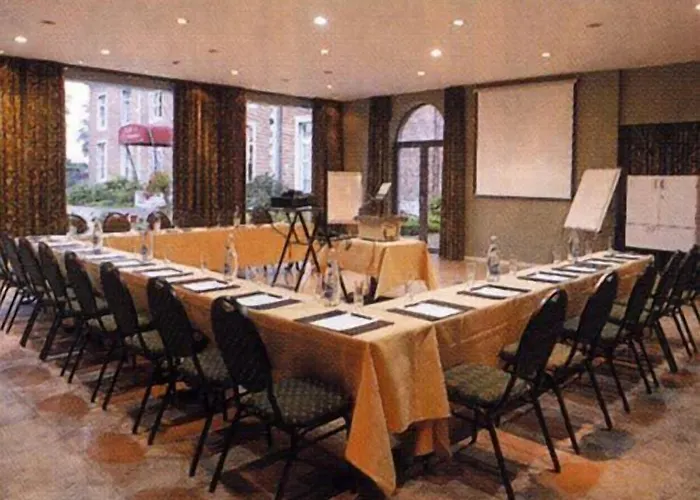 Отель Chateau De Limont