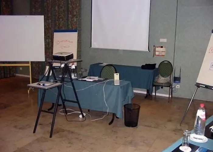 Отель Chateau De Limont