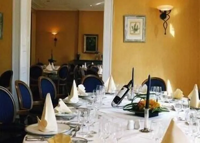 Отель Chateau De Limont 3*